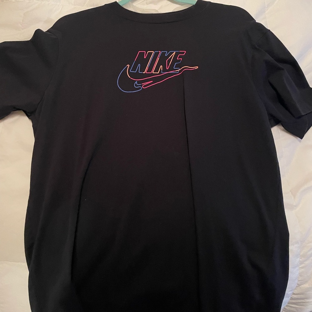 NIKE Womens Small Black Tshirt